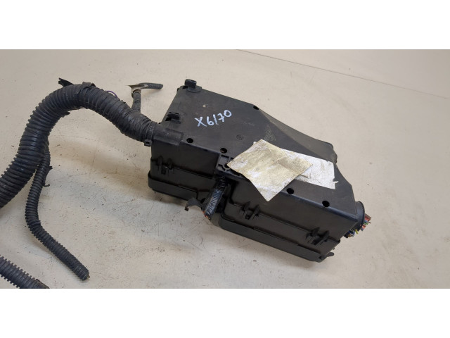 Блок предохранителей  Ford Kuga 2016-2019         