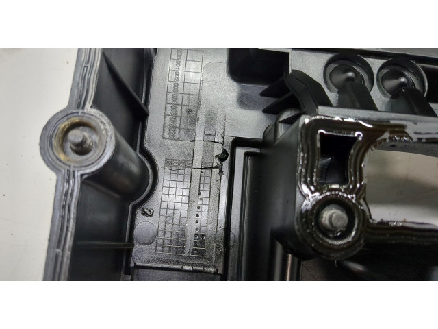 Клапанная крышка двигателя ДВС  Mercedes C W204 2006-2015 2.1  A6510100830   