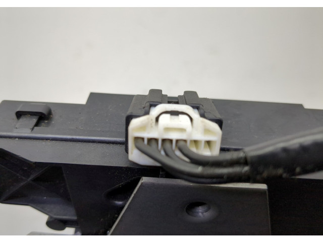 Замок багажника Ford Focus 2 2005-2008