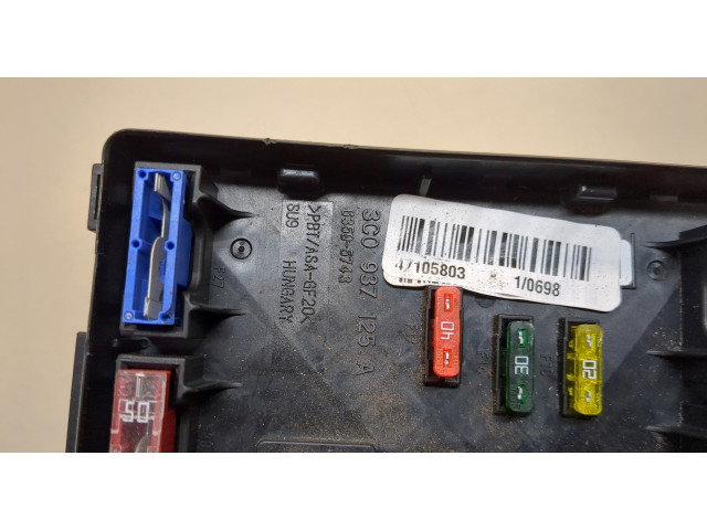 Блок предохранителей  Volkswagen Passat 7 2010-2015 Европа         