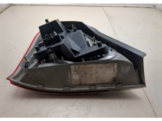 Задний фонарь