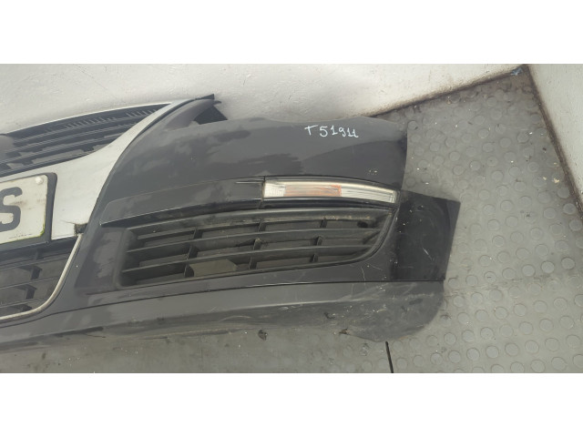 Решетка радиатора  Volkswagen Passat 6 2005-2010          3C0853651AD