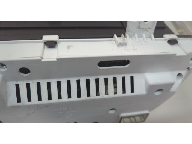 Панель приборов SsangYong Rexton 2006-2012 8021008B83