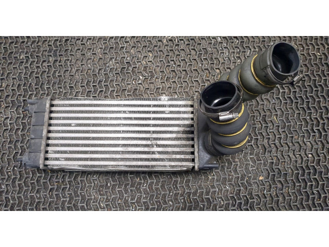 Интеркулер  Peugeot 5008 2009-2016 1.6  9684212480, M144105C    