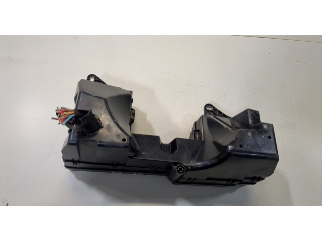 Блок предохранителей Jaguar XF 2007–2012