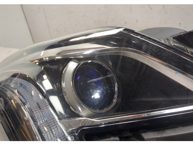 Фара передняя Cadillac XT5 2016-2019 правая