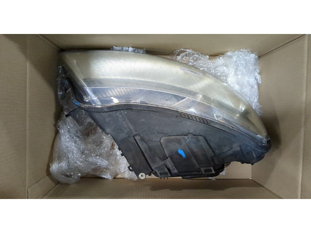 Фара передняя  Audi A6 (C6) 2004-2011 правая 