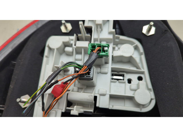 Задний фонарь          