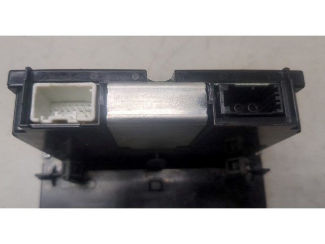 Дисплей бортового компьютера  Volvo S40 2004- 30737809, 69199100        