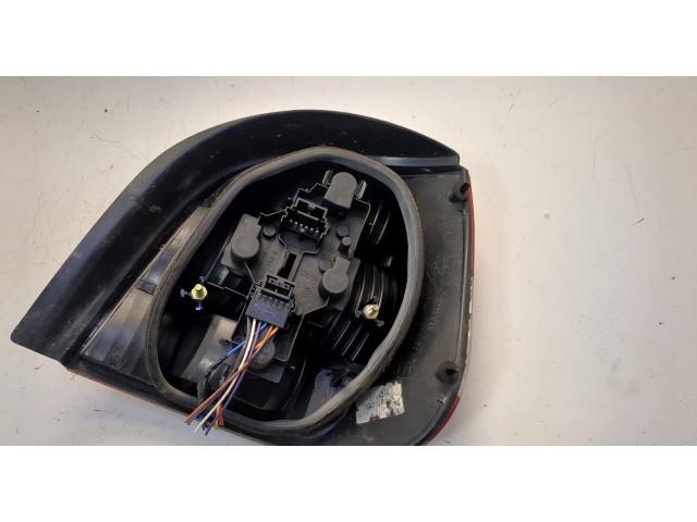 Задний фонарь