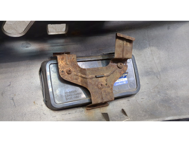 Бампер Mitsubishi Montero Sport / Pajero Sport 1996-2008 задний MR230295