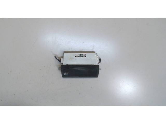 Дисплей бортового компьютера Nissan Elgrand 1997-2002 28520VE000