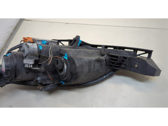 Фара передняя  Mazda 3 (BK) 2003-2009 правая 