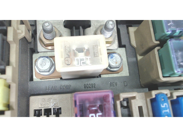 Блок реле  Mazda Tribute 2001-2007          3