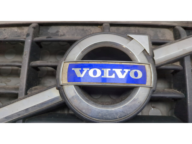 Решетка радиатора  Volvo XC60 2008-2017          31290999