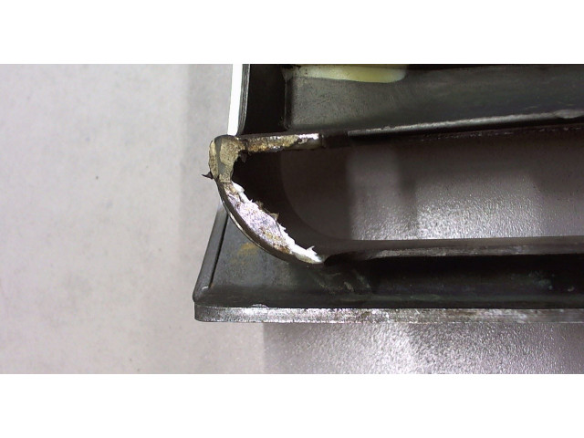 Решетка радиатора Mitsubishi Pajero 1990-2000 3.5 MB831060