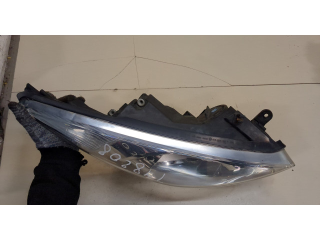 Фара передняя  KIA Venga правая 