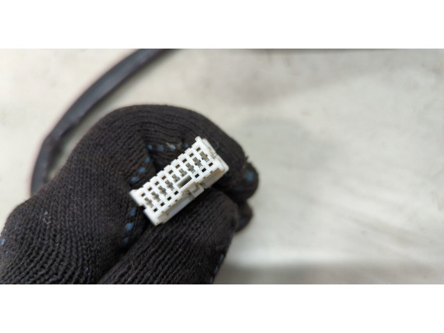 Зеркало боковое Infiniti QX56 2004-2010 левое 96302ZC400