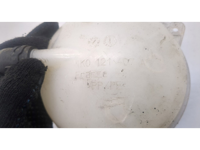 Бачок расширительный Volkswagen Passat CC 2008-2012 1K0121407A