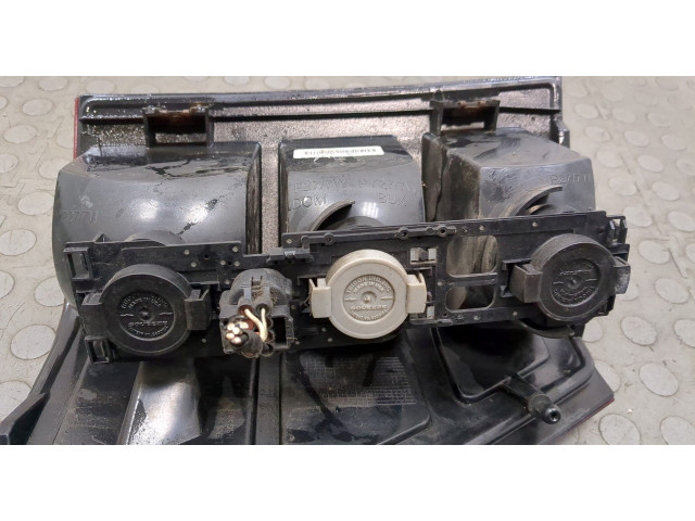 Задний фонарь          