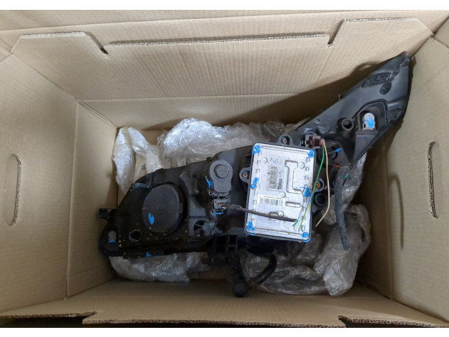 Фара передняя  Citroen C4 2004-2010 правая 