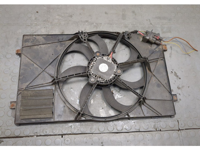Вентилятор радиатора  Volkswagen Golf Plus           