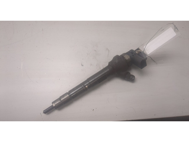 Форсунка топливная  Skoda Yeti 2013-2018    03L130277Q     