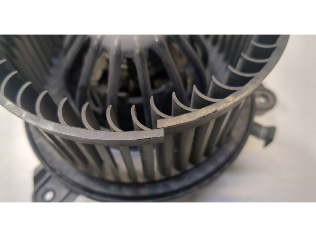 Моторчик печки  Fiat Doblo 2005-2010         