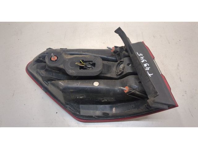 Задний фонарь          