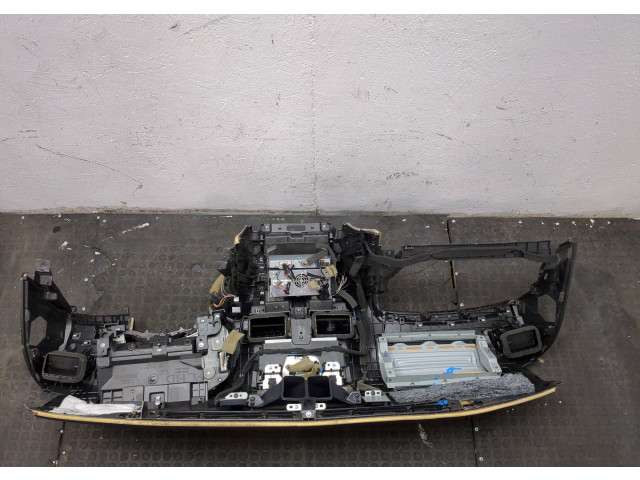 Панель приборов  Infiniti Q70 2012-2019            