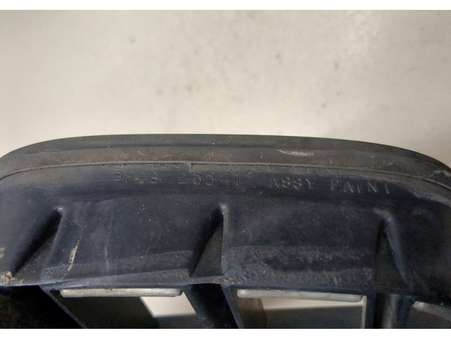 Решетка радиатора  Volvo XC90 2002-2006          