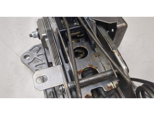  рейка  Колонка рулевая  Audi A4 (B7) 2005-2007      