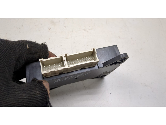 Блок комфорта  Cadillac SRX 2004-2009      15276268  