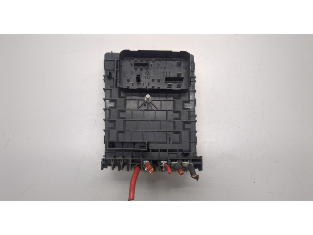 Блок предохранителей  Volkswagen Golf Plus      1K0937125A   