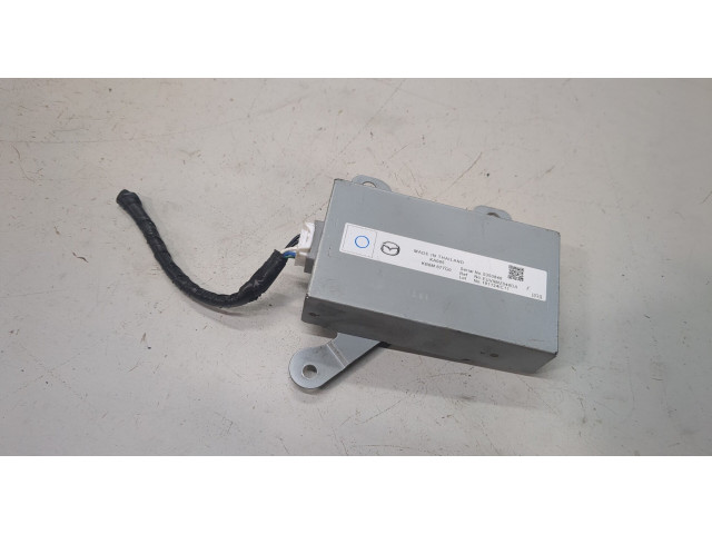 Блок комфорта Mazda CX-5 2017- KB8M677G0