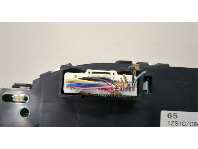 Панель приборов Infiniti QX56 2010-2013