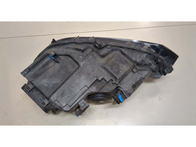 Фара передняя  Volkswagen Touareg 2010-2014 правая 