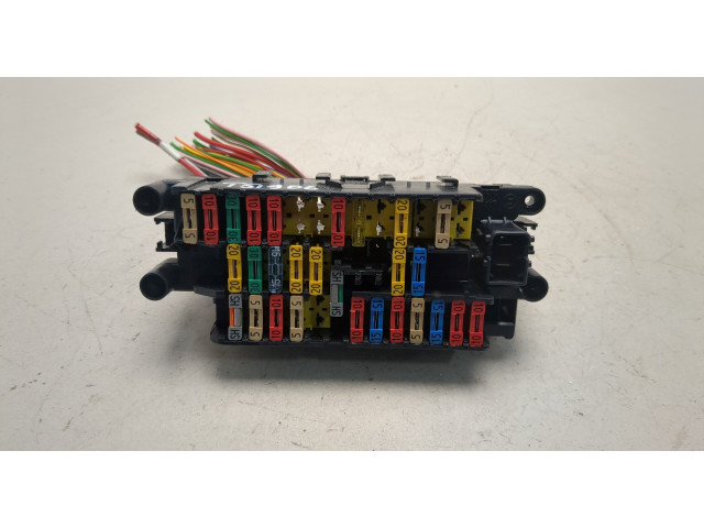 Блок предохранителей Peugeot 406 1999-2004 9635518180