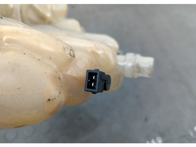 Бачок расширительный Jaguar XE 2015-2025