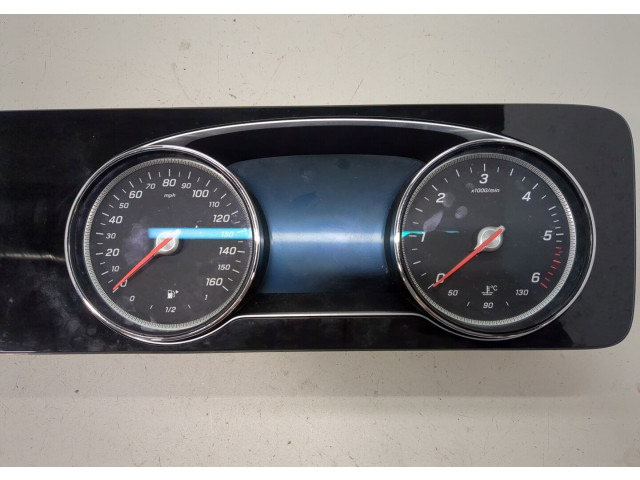 Панель приборов  Mercedes E W213            