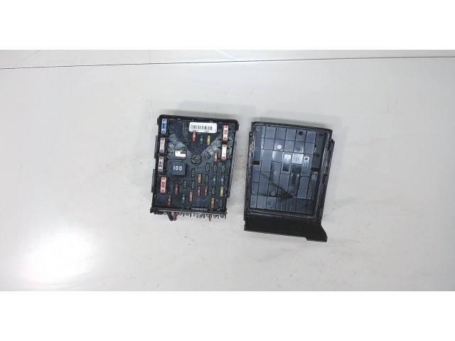Блок предохранителей  Volkswagen Passat CC 2012-2017      3C093715A     2