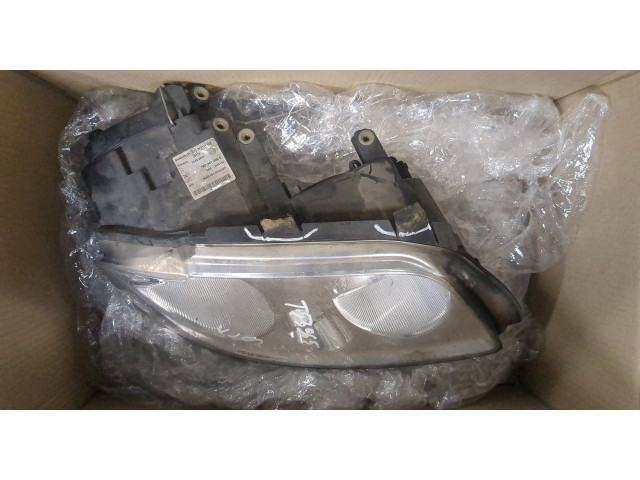 Фара передняя  Volkswagen Caddy 2004-2015 правая 