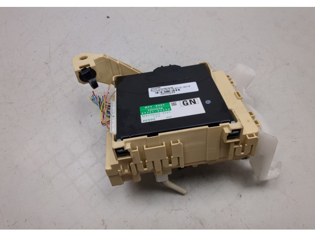 Блок комфорта  Toyota Auris E18 2012-        