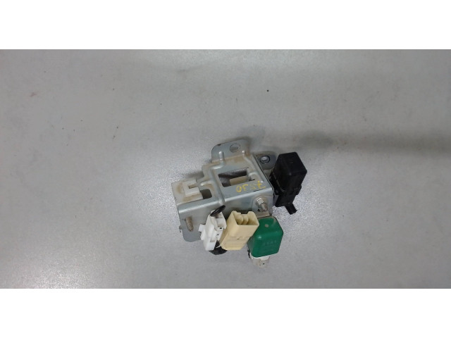 Блок реле Ford Ranger 2006-2012 0568002120 2.5