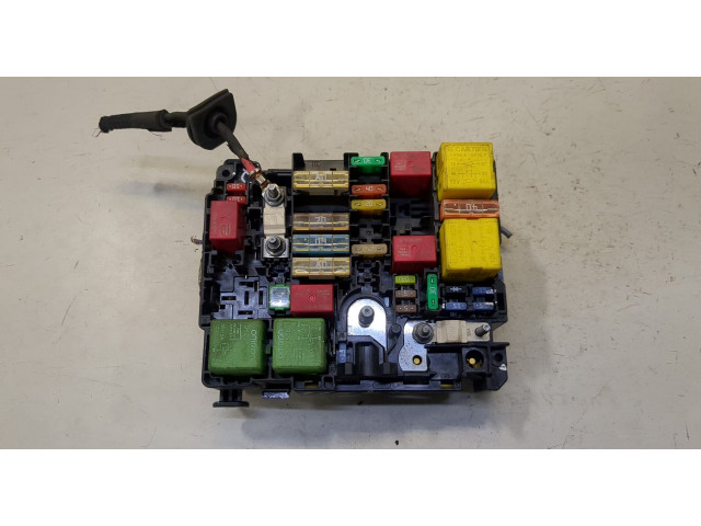 Блок предохранителей Peugeot 2008 2013-2016