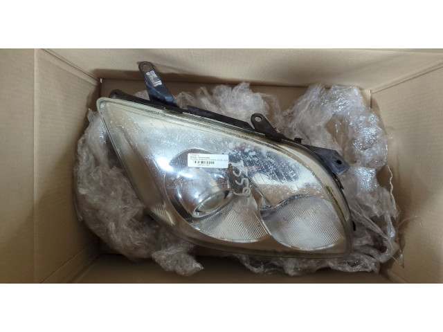 Фара передняя  Toyota Avensis 2 2003-2008 правая 