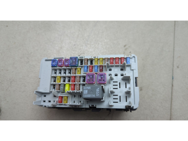 Блок предохранителей GMC Terrain 2017-2024 35048788