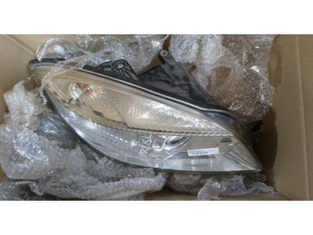 Фара передняя  Skoda Fabia 2007-2014 правая 