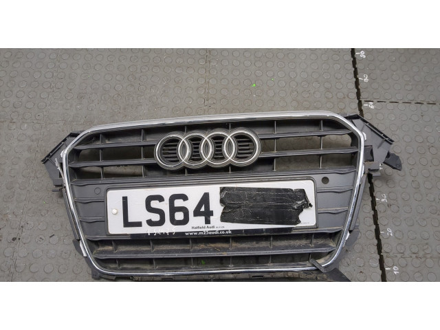 Решетка радиатора  Audi A4 (B8) 2011-2015          8K0853651F
