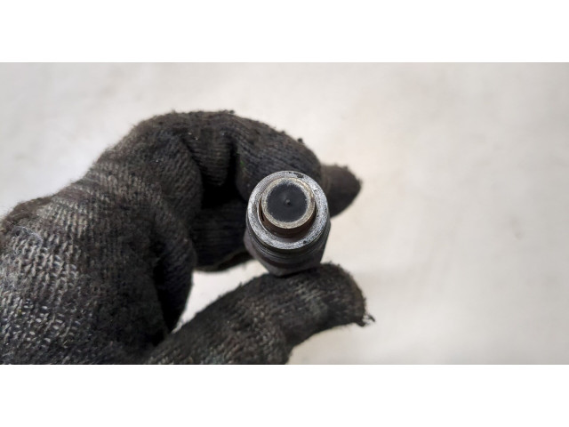 Форсунка топливная Mitsubishi Montero Sport / Pajero Sport 1996-2008